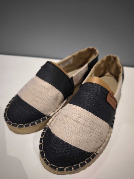 2 pares alpercatas novas Marca Havaianas