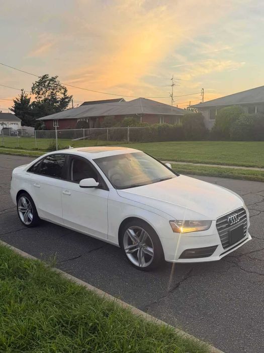 Audi A4 2.0T quattro Premium Plus      2014
