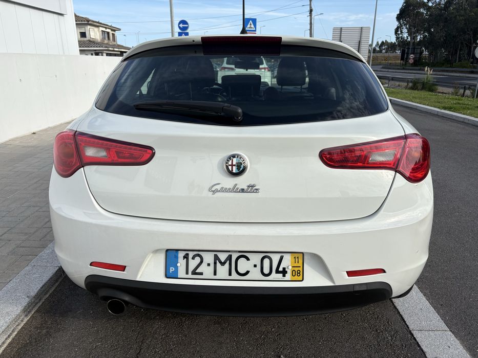 Giulietta 1.6 JTD (revisão feita / IUC pago)
