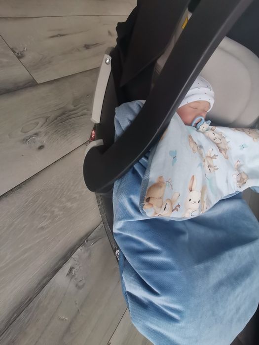 Pół śpiworek do fotelika samochodowego