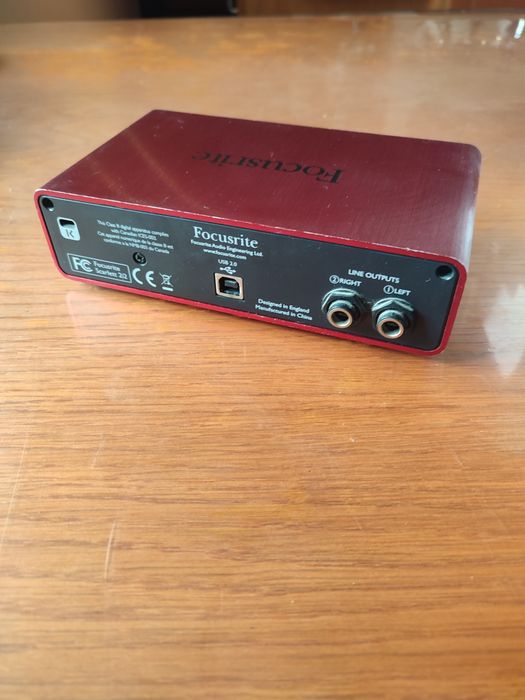 Scarlett 2i2 Focusrite interface karta dźwiękowa