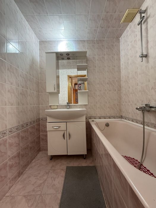 Балковская / Дюковские бани   Продам 4-х комнатную квартиру 100 кв.м.  7 этаж   Госпрограммы  Двухсторонняя