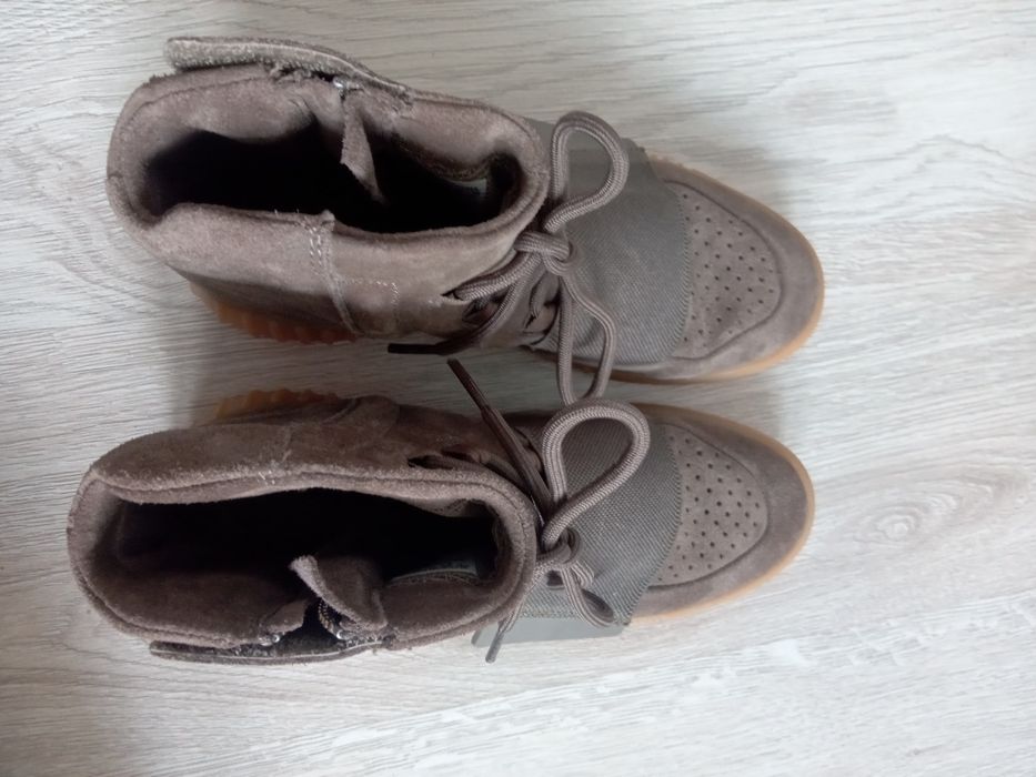 Adidas Yeezy Boost 750 buty sportowe rozmiar 40