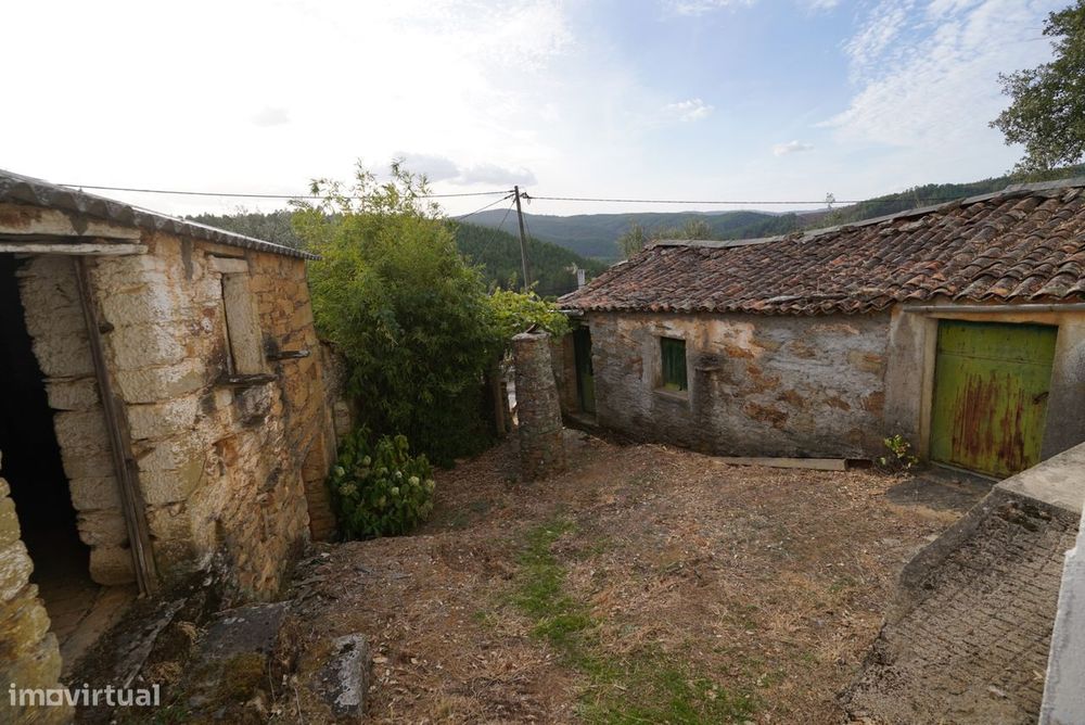 Moradia Rústica T4 Venda em Sarzedas,Castelo Branco