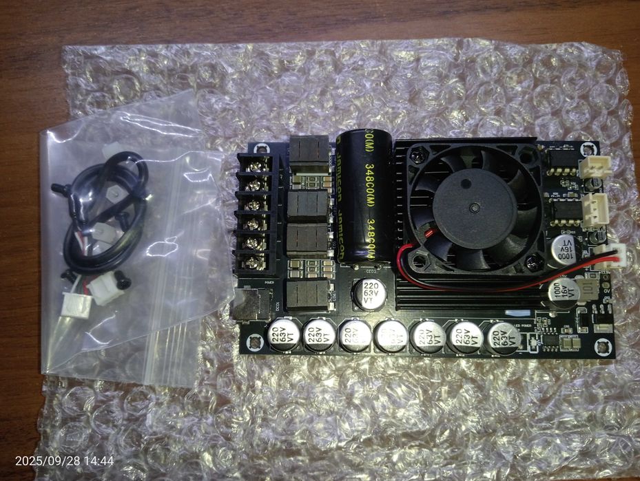 TPA3255 Пiдсилювач  стерео 300WX2,  Hi-Fi  класу D