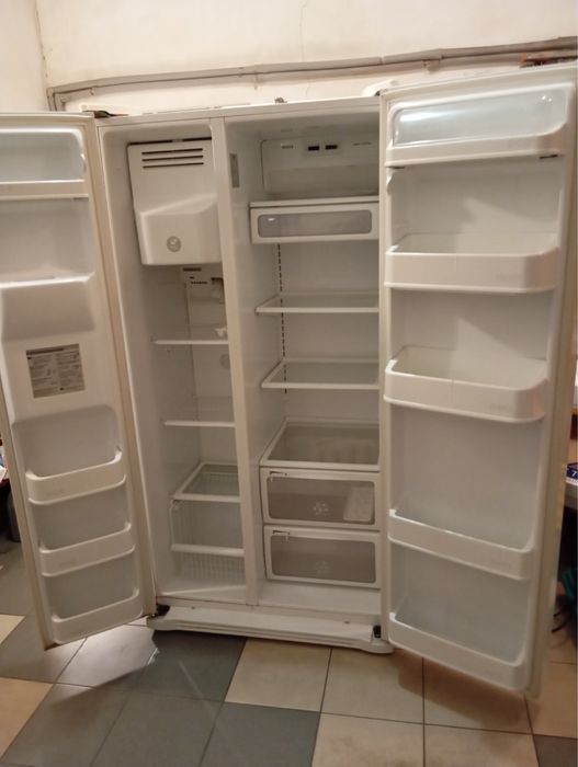 Продам холодильник LG