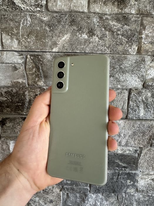Samsung Galaxy S21 FE – zadbany, w pełni sprawny