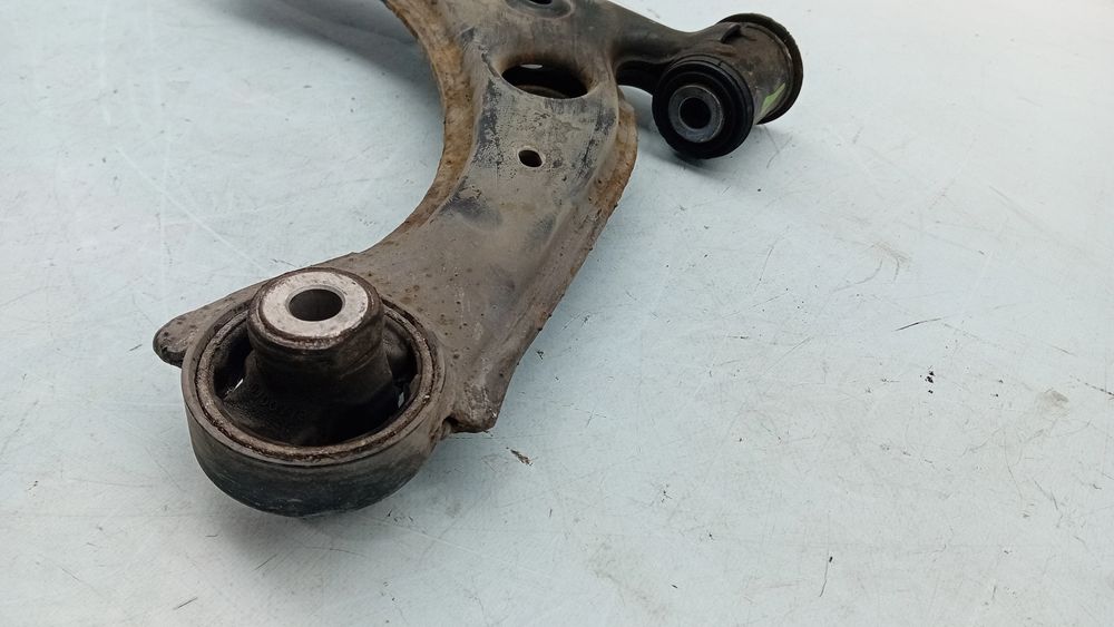 Braço de suspensão frente direito LANCIA Delta III (844_)