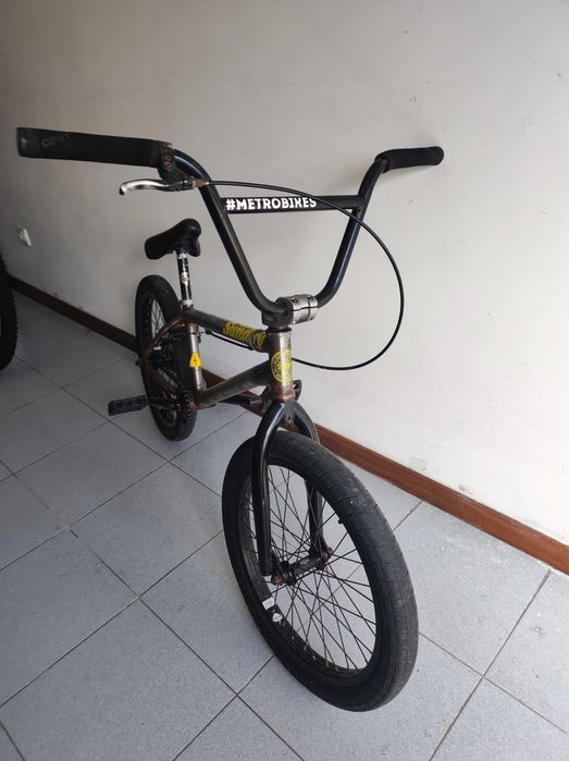 Bicicleta BMX usada