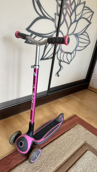 Самокат GLOBBER MASTER LIGHT Pink колеса з підсвіткою, до 50кг
