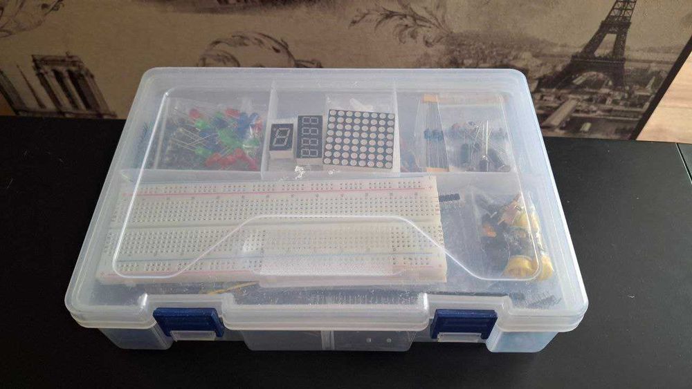 Набір для Arduino + кейс + макетна плата — майже новий