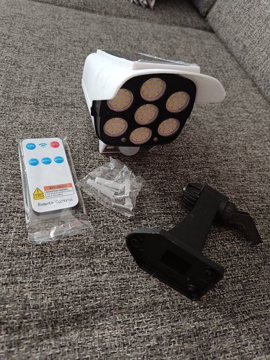 Lampa solarna LED