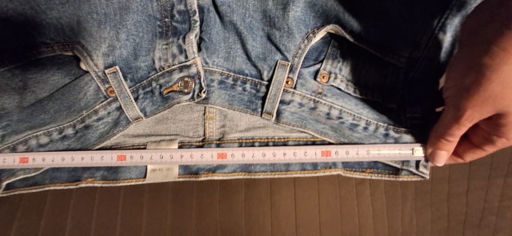 Spodnie jeansy męskie marki Levis 38/34 stan idealny