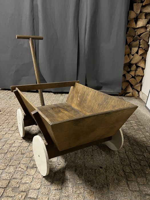 Carro de mão madeira