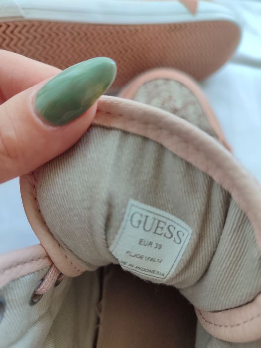 Кеди кросівки рожеві лого високі взуття  гес гесс Guess
