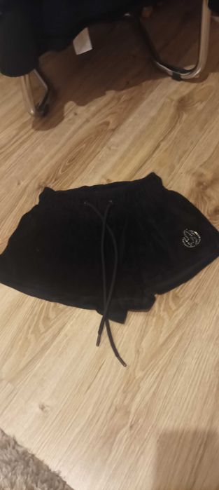 BERSHKA , misiowe damskie krótkie spodenki ,stan bdb, rozm S
