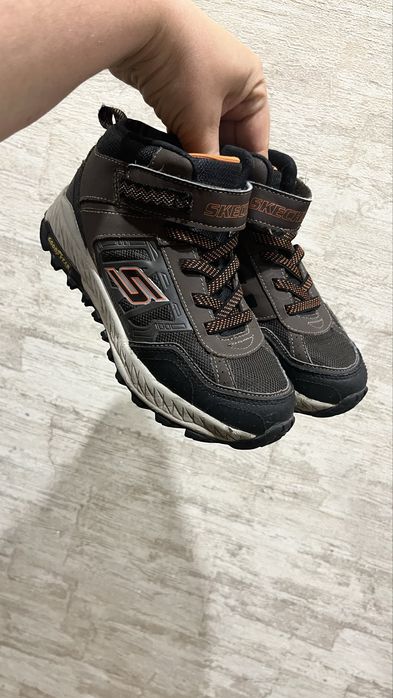 Черевики ботінки skechers 35