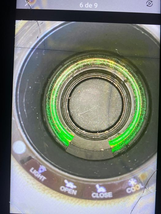 Sofà com varias opposé em bom estado