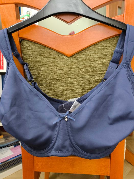 Biustonosz granatowy 85E