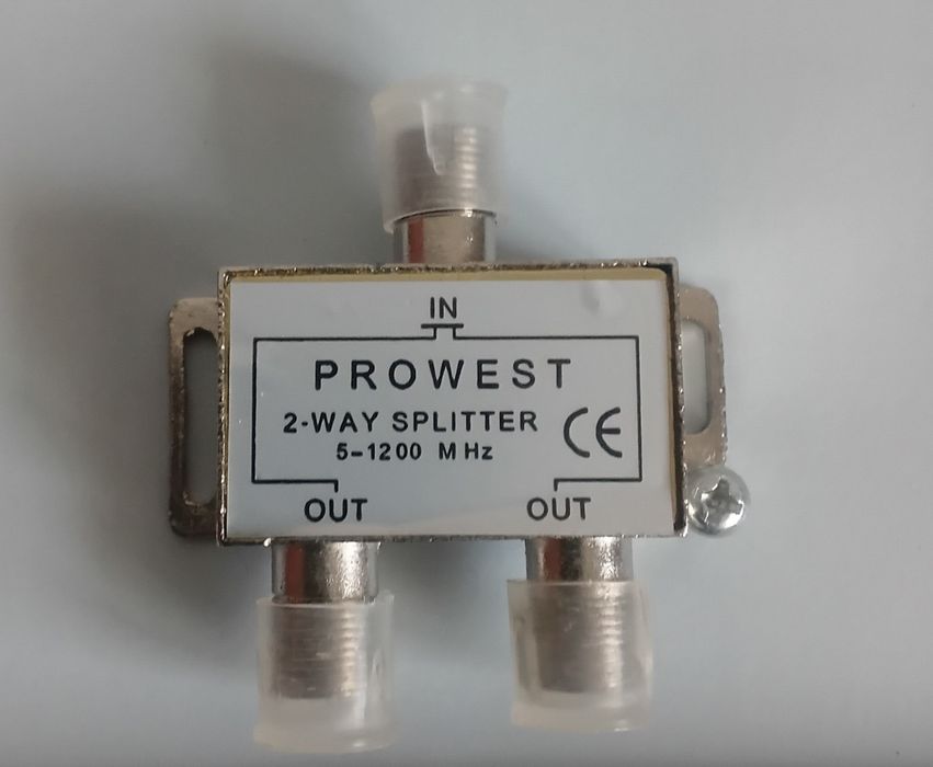 дiльник 1/2 з проходом живлення для антени  PROWEST