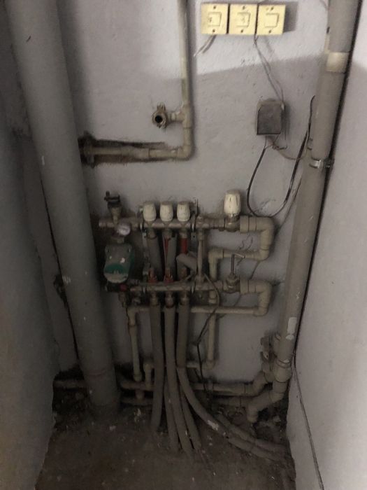 Продаю 4-е гаража рядом  на Измалково