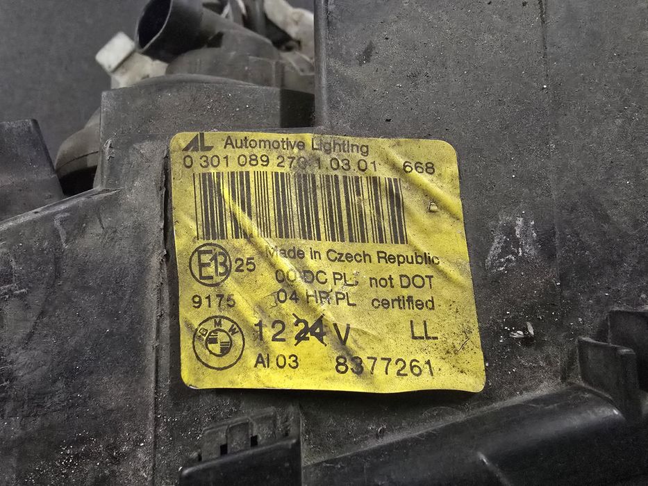 Reflektory Reflektor xenon BMW E46