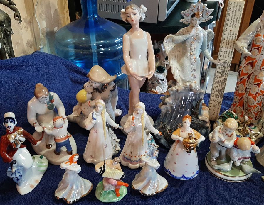 Фарфоровые статуэтки Советского периода.
