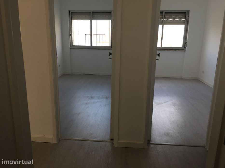 T3 PRONTO a HABITAR com mobília e totalmente equipado