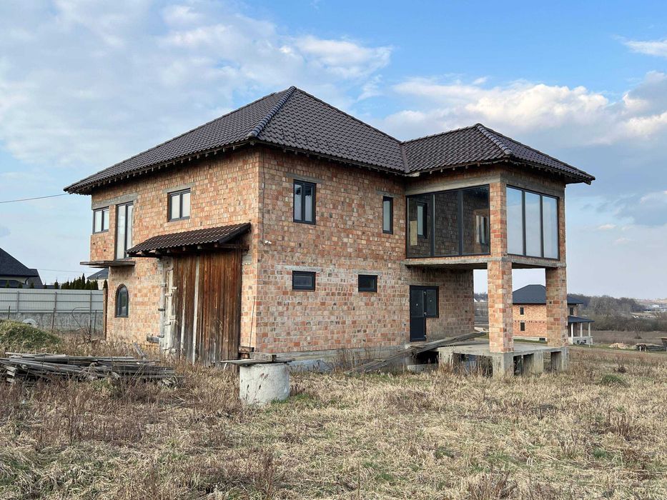 Продаж будинку (з можливістю обміну на квартиру)