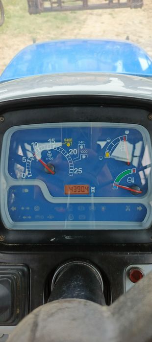 New Holland td 5050