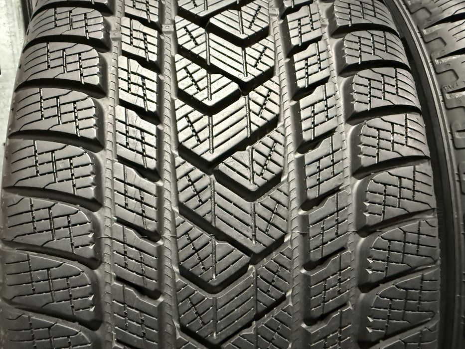 265/45 r21 Pirelli 2 шт.