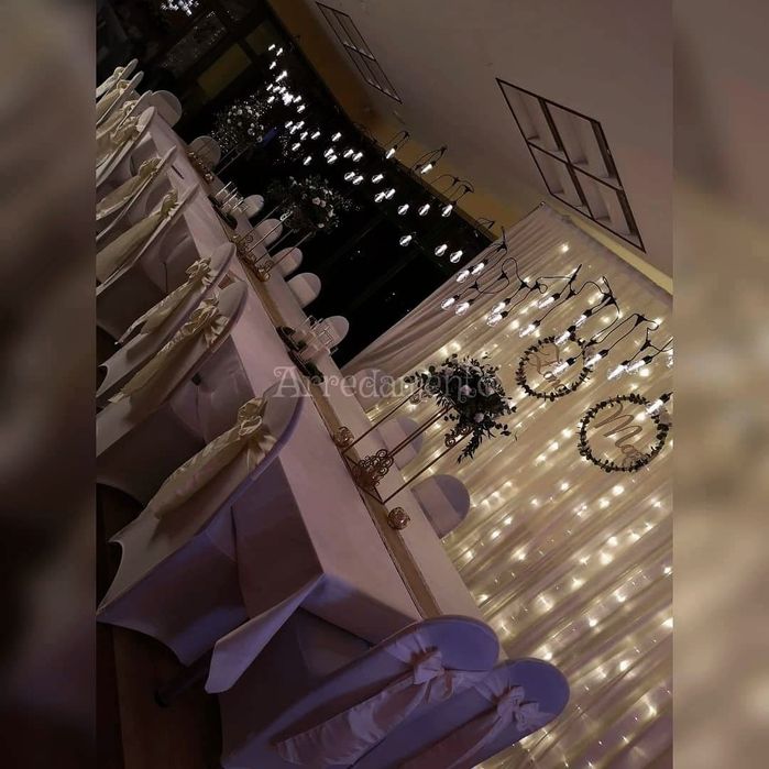 •Dekoracje ślubne i okolicznościowe •Florystyka