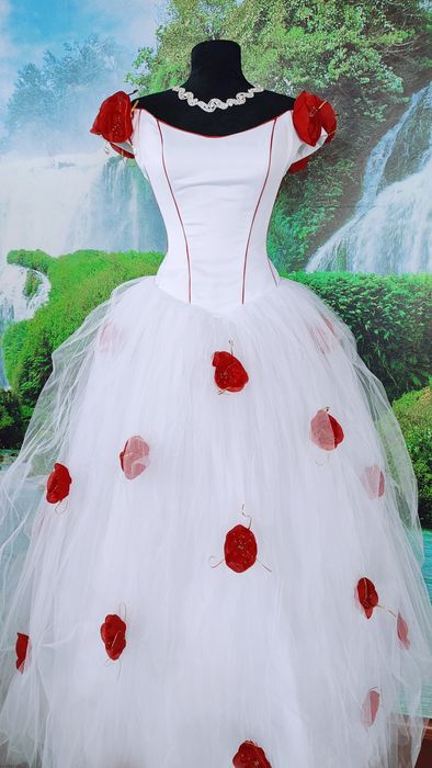 Вечірні.   сукні