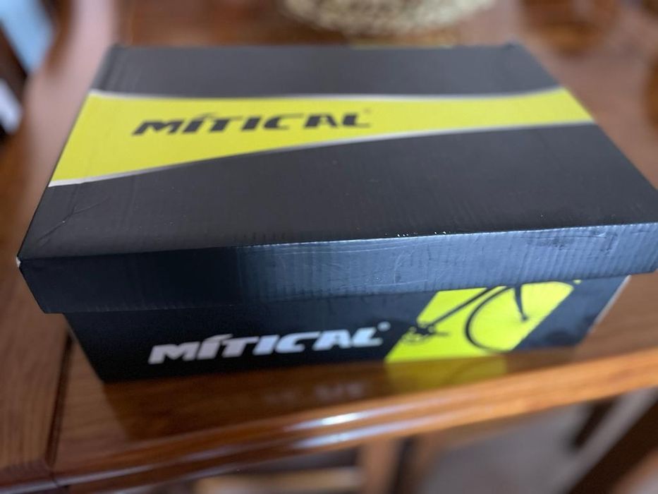 Sapatilhas de mulher para cycling, da Mítical, como novas, pretas rosa