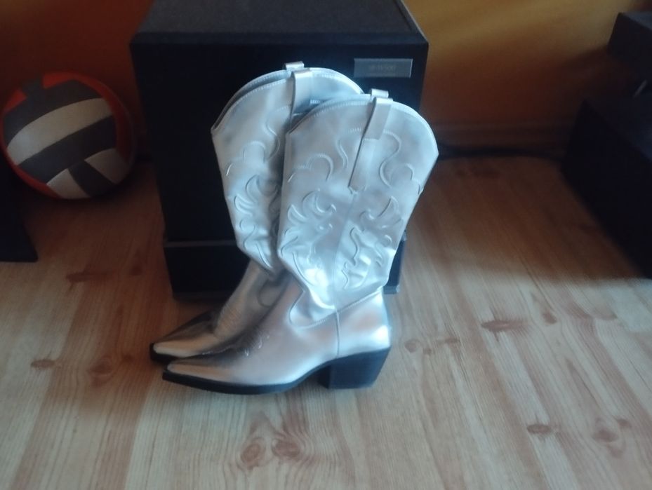 Kostium marynarka i spodnie plus kozaki damskie rozmiar 38