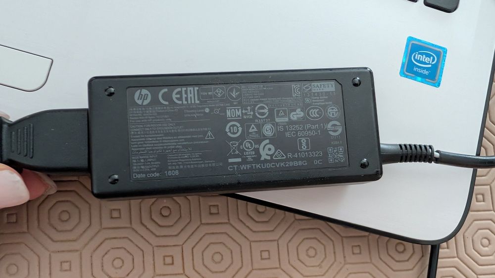 Portátil HP 15-AY00NP 15.6"