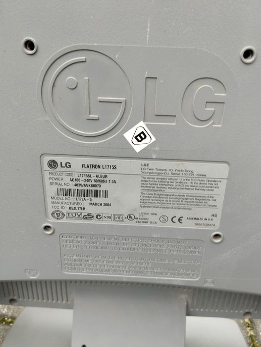 Cztery monitory stan nieznany