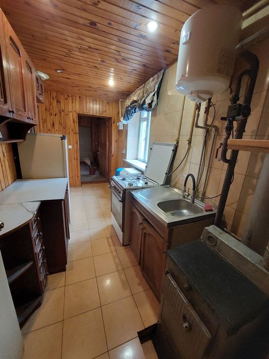 Люботин!Продам часть дома.Центр.