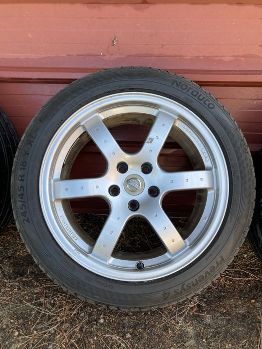 Conjunto jantes Rays forjadas 18” 5x114.3 8.5J ET33/8J ET30 CB66.1 Nissan 350z