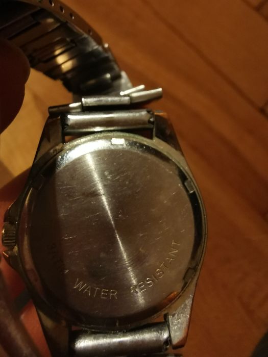 Zegarek niesprawny