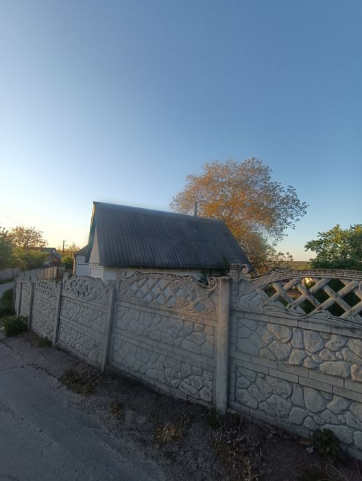 Продам цегляний будинок в селі Шкарівка