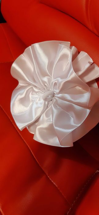 Бант білий великий