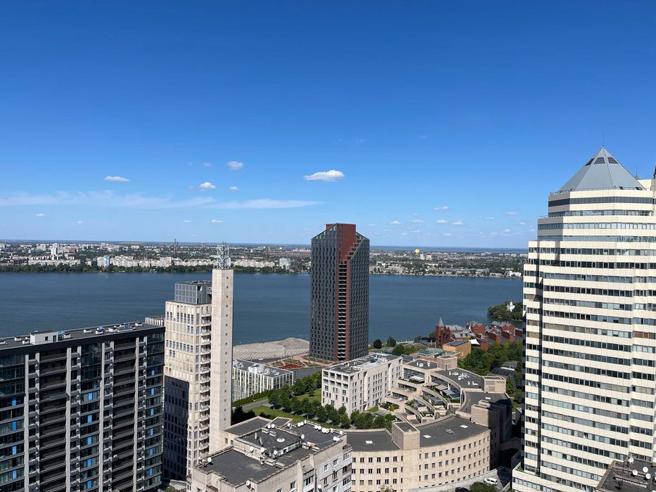 Продам видовую 3-х комн. квартиру ЖК "Новодворянский" парк Шевченко