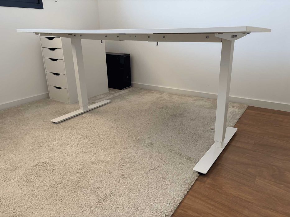 Secretária branca elevatória IKEA 160x80 cm