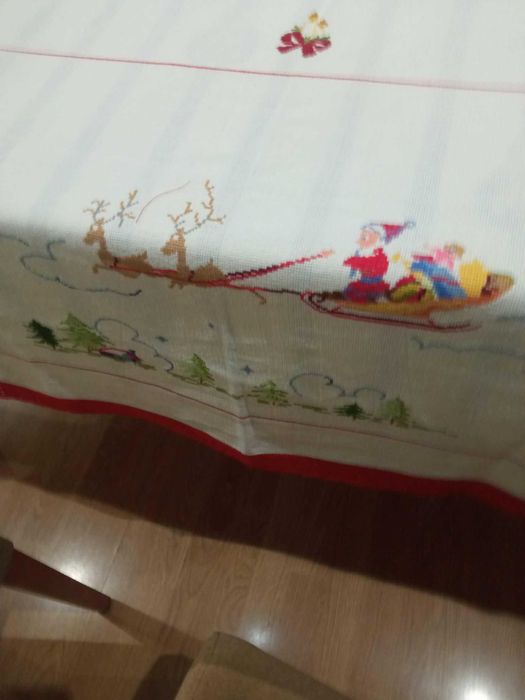 toalha de natal bordada a ponto de cruz