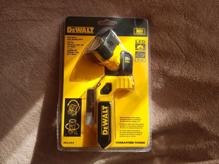 Аккумуляторный фонарь DEWALT DCL044 20V