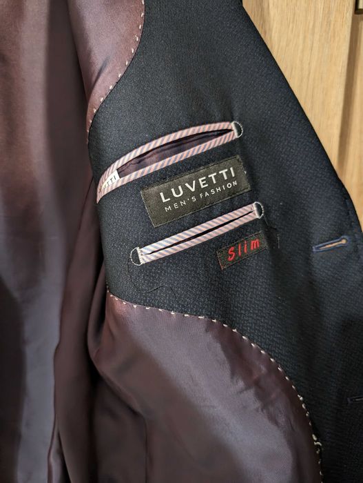 Garnitur męski Luvetti Slim granatowy 48/176/86