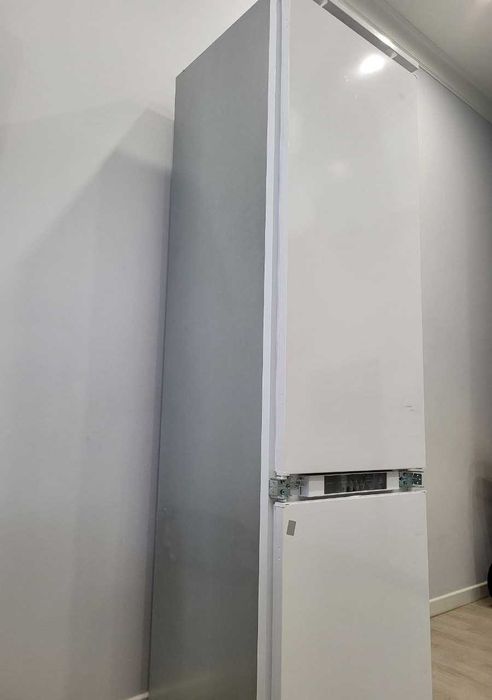 Вбудований холодильник Whirlpool ART 9620 A++ NF