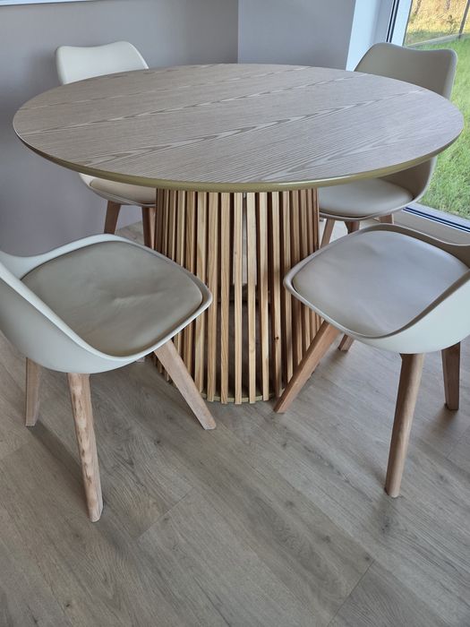 Stół okrągły 100 cm z 4 krzesłami