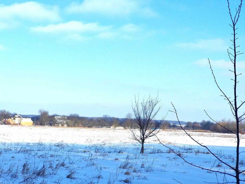 Продам земельну ділянку під житлову забудову в с.Писарівка 5180